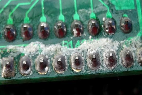 What are the advantages and disadvantages of PCB board?