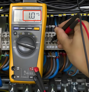 How Do You Discharge a Capacitor with a Multimeter?