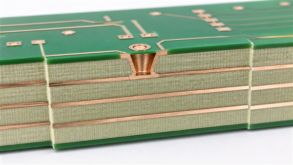 Conceptual blind vias cutaway showing a shallow copper connection stopping at the first internal layer