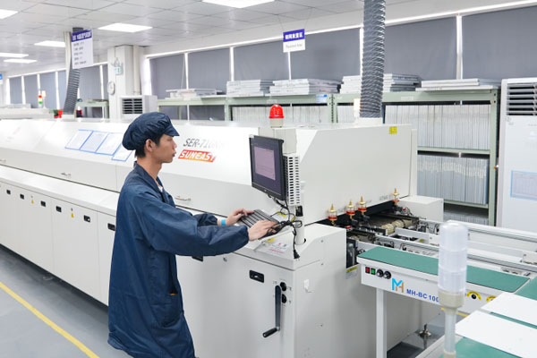 component misalignment, SMT reflow line where solder wetting and thermal balance affect final component position